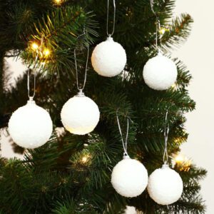 bola-natal-salju
