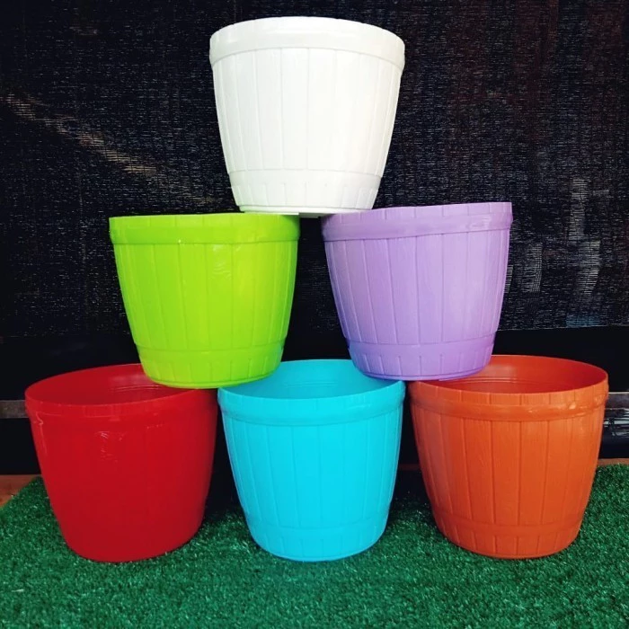 pot-bunga warna-warni